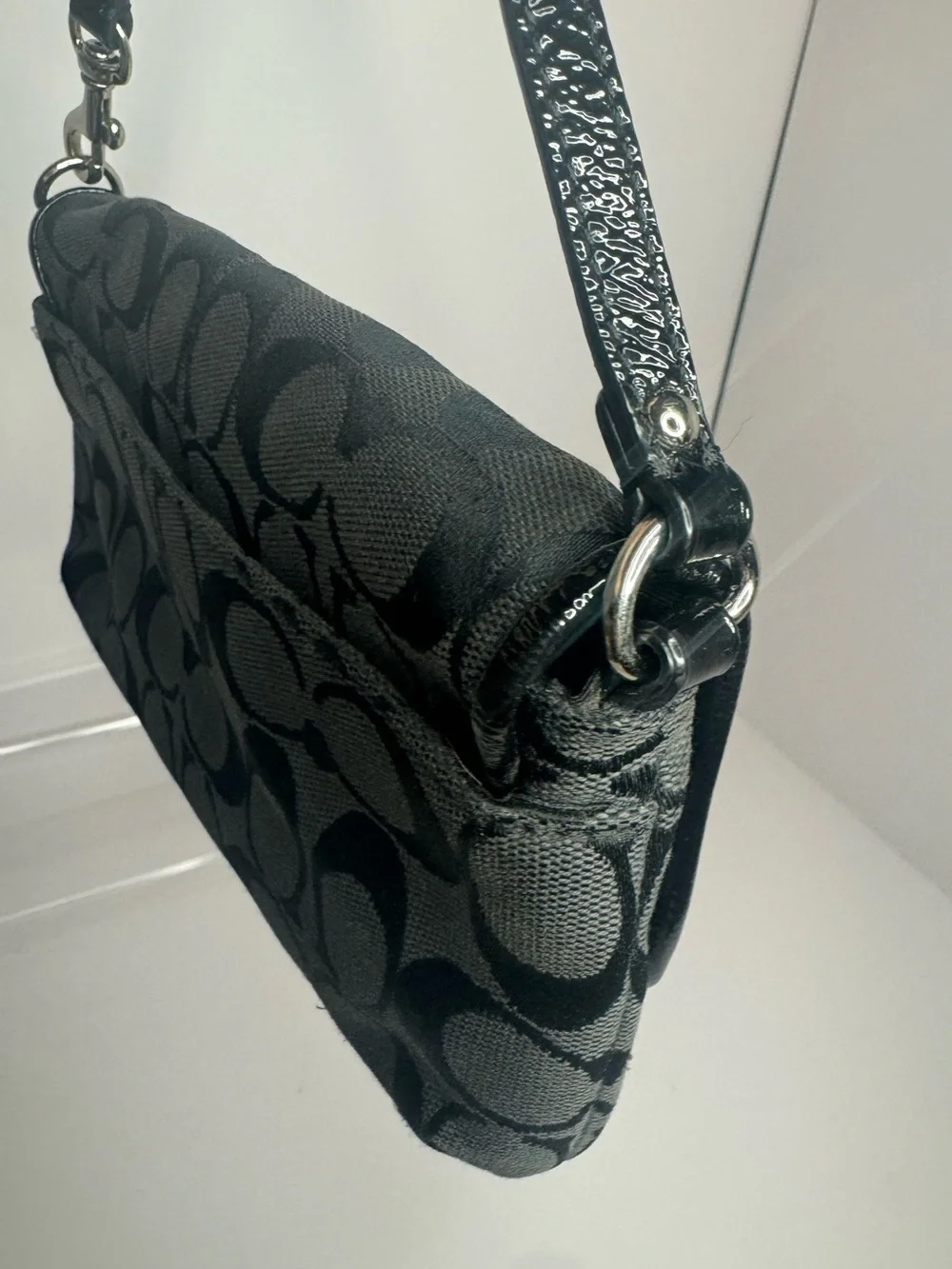 #305 Coach Signature Jacquard Large Flap Wallet Wristlet with Patent Leather - Picture 6 of 13
